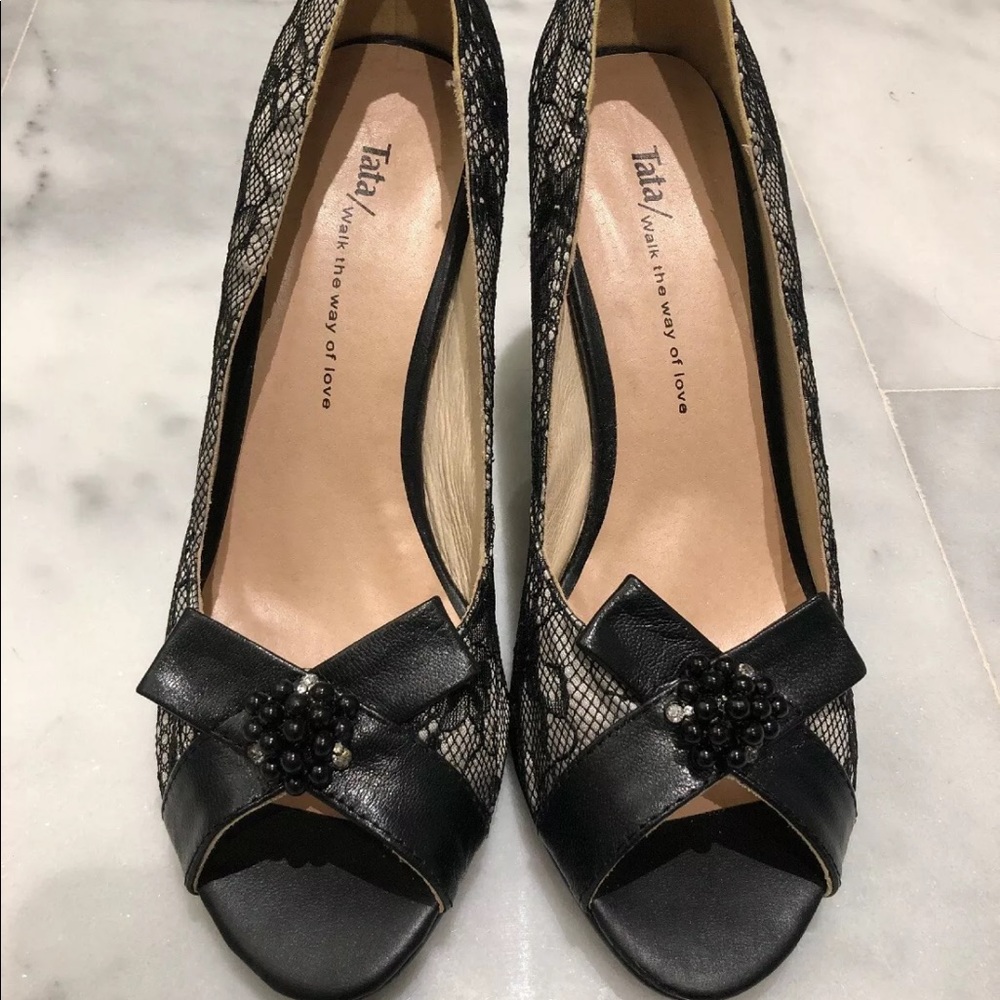 Lamb Leather Lace Heel Peep Toe Sandal 7.5 euc 38